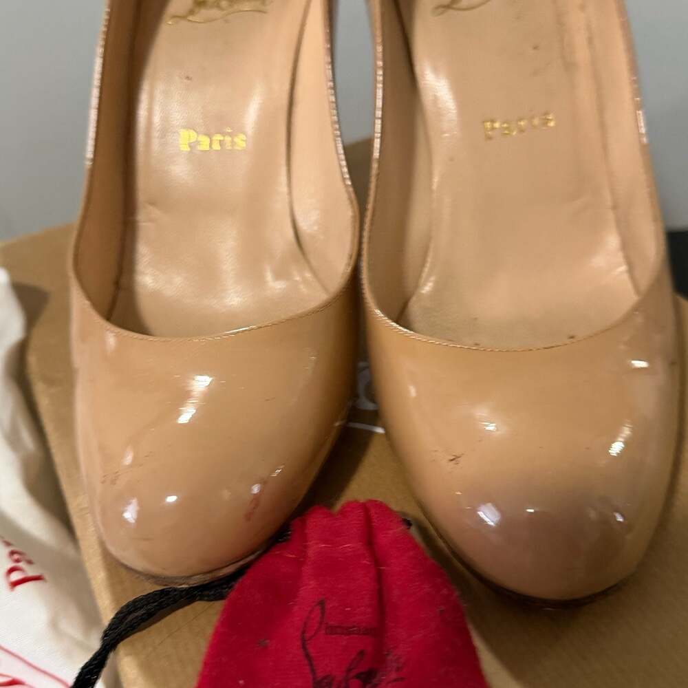 Christian Louboutin Nude Patent Leather Simple Pump Heels Size 38 - Picture 5 of 11